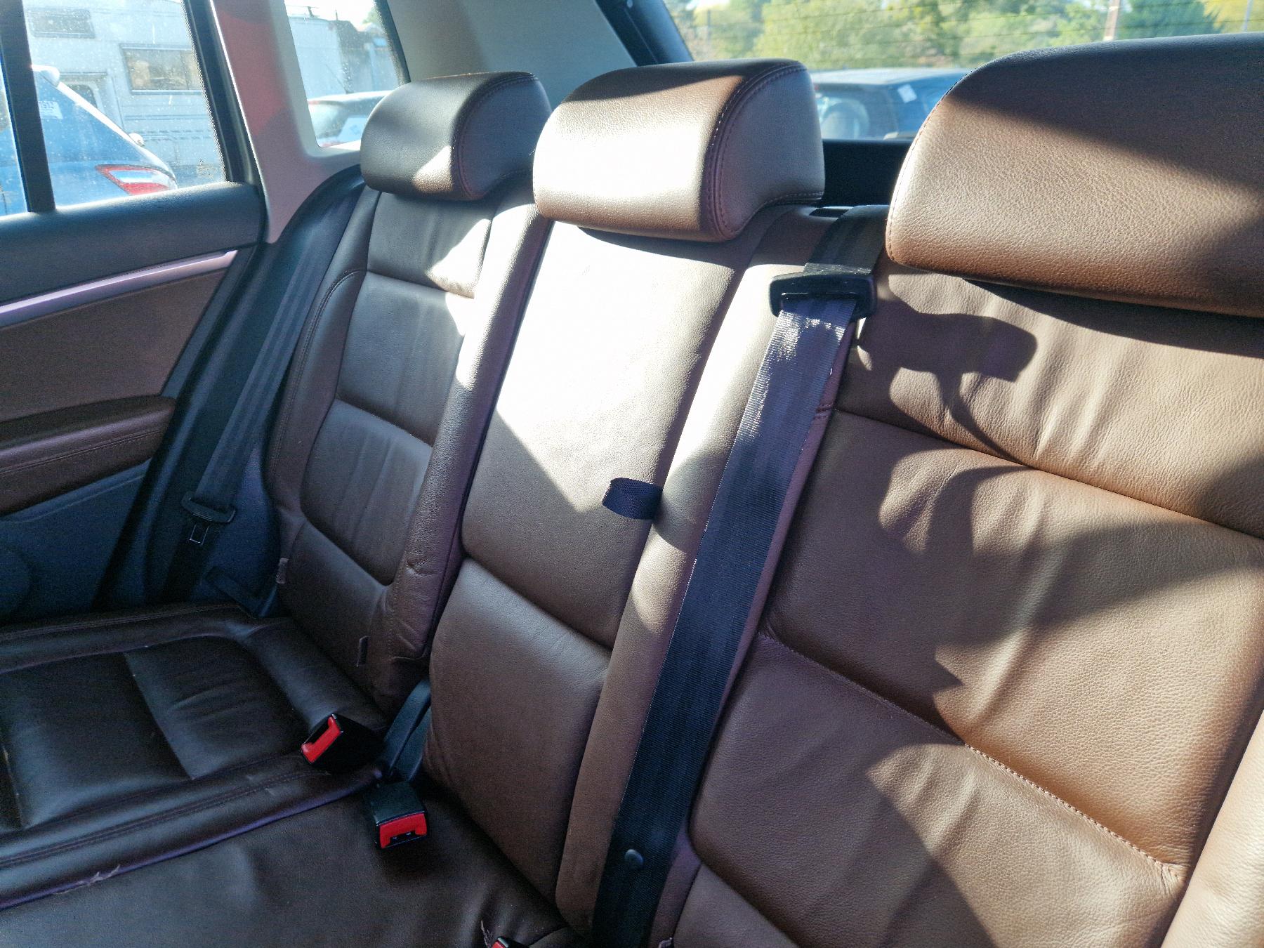 VOLKSWAGEN TIGUAN 1