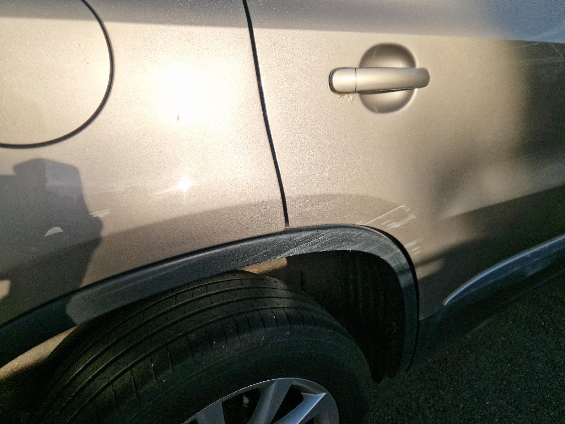VOLKSWAGEN TIGUAN 1