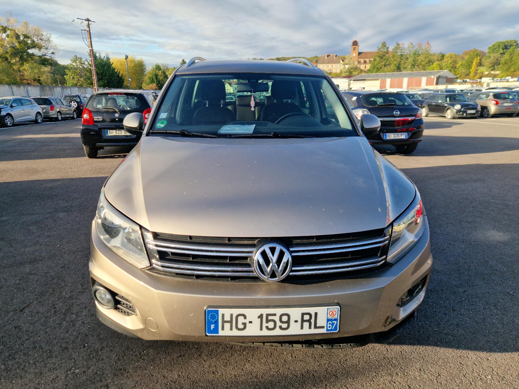 VOLKSWAGEN TIGUAN 1