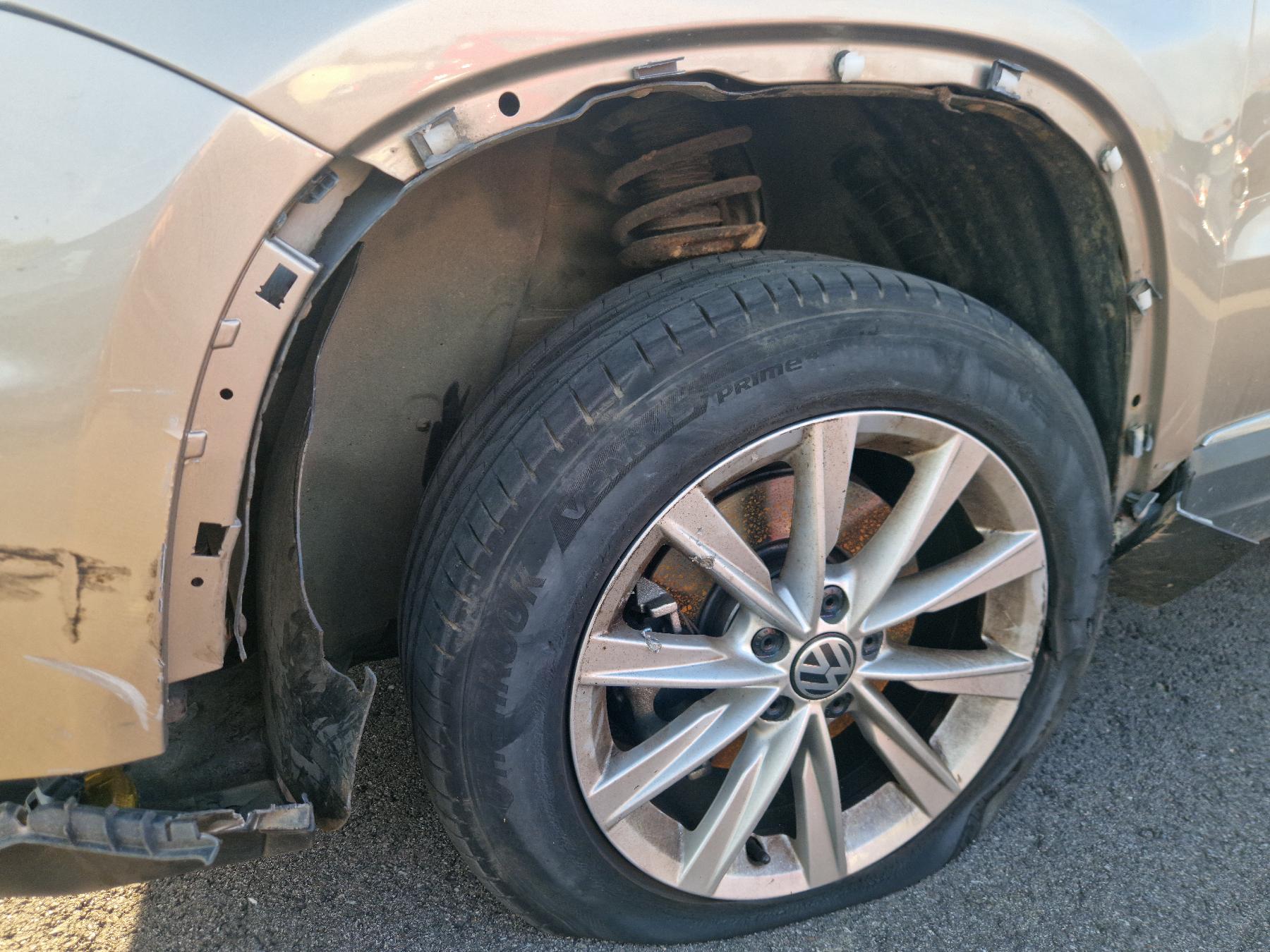 VOLKSWAGEN TIGUAN 1