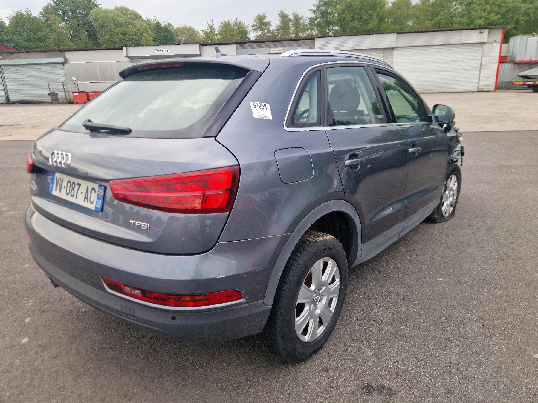 AUDI Q3 1