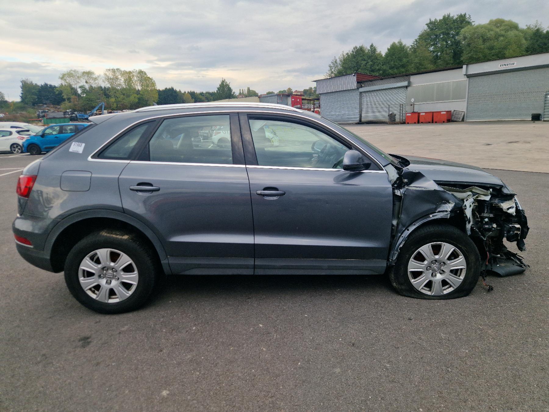 AUDI Q3 1