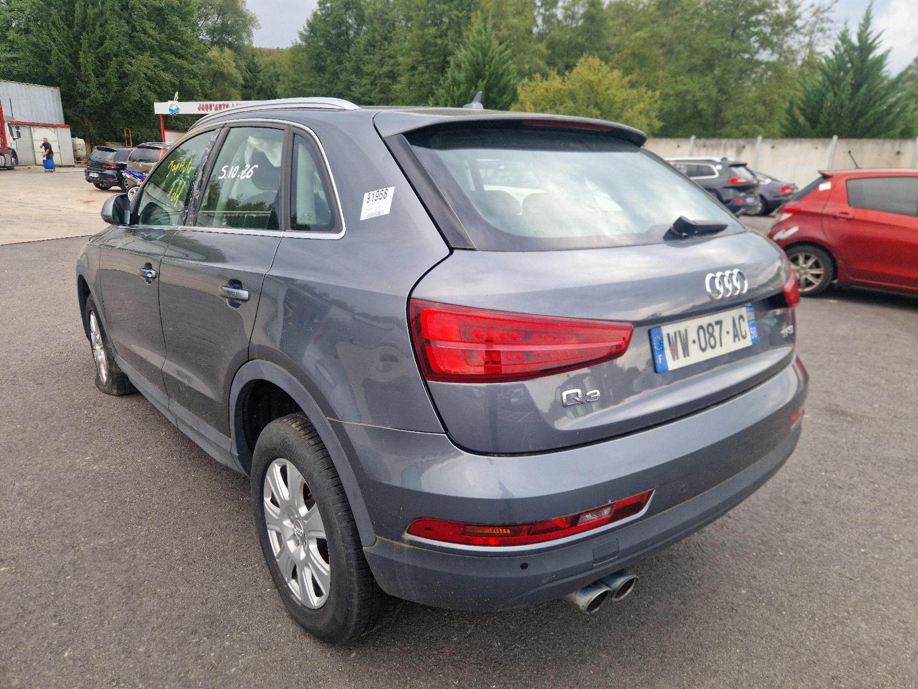 AUDI Q3 1