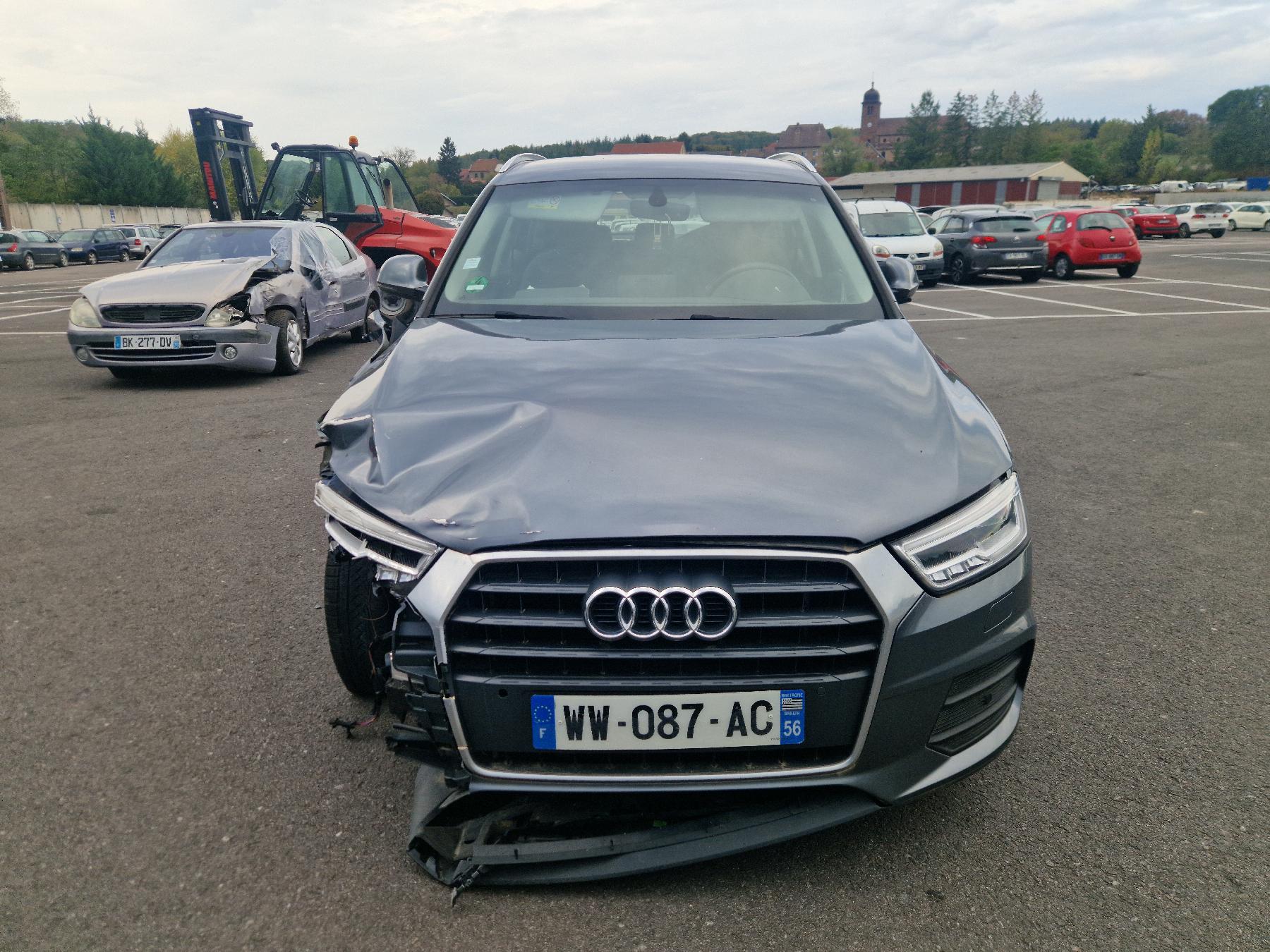 AUDI Q3 1