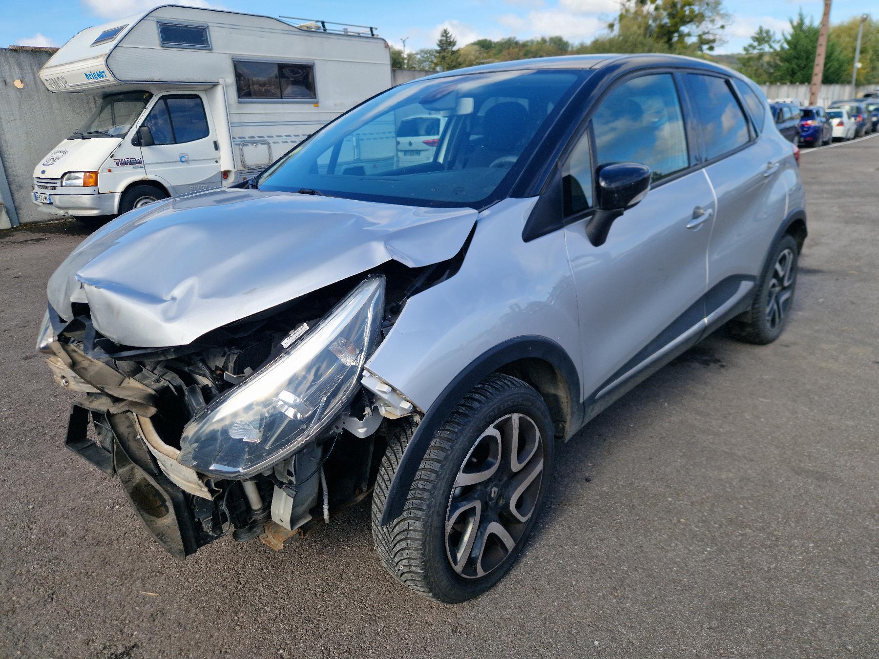 Attelage (boule de remorquage) pour RENAULT CAPTUR 1 PHASE 1 Attelage (boule de remorquage) pour RENAULT CAPTUR 1 PHASE 1
