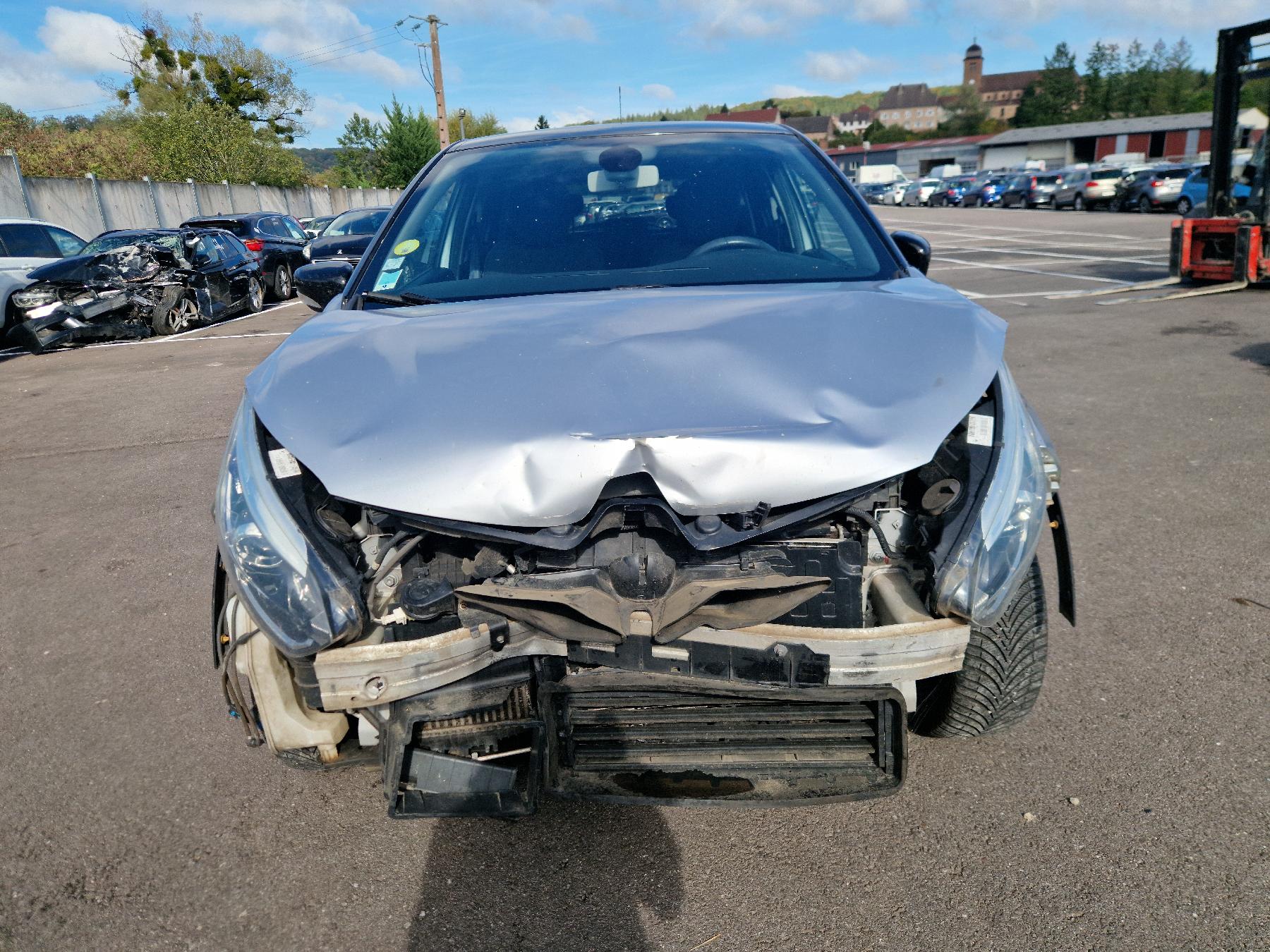 Attelage (boule de remorquage) pour RENAULT CAPTUR 1 PHASE 1 Attelage (boule de remorquage) pour RENAULT CAPTUR 1 PHASE 1