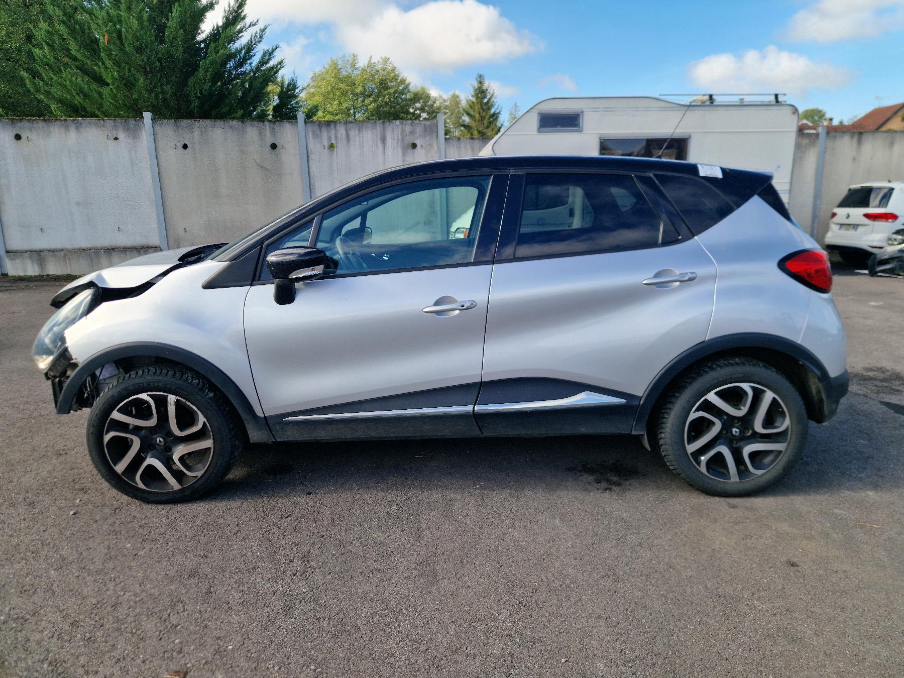 Attelage (boule de remorquage) pour RENAULT CAPTUR 1 PHASE 1 Attelage (boule de remorquage) pour RENAULT CAPTUR 1 PHASE 1