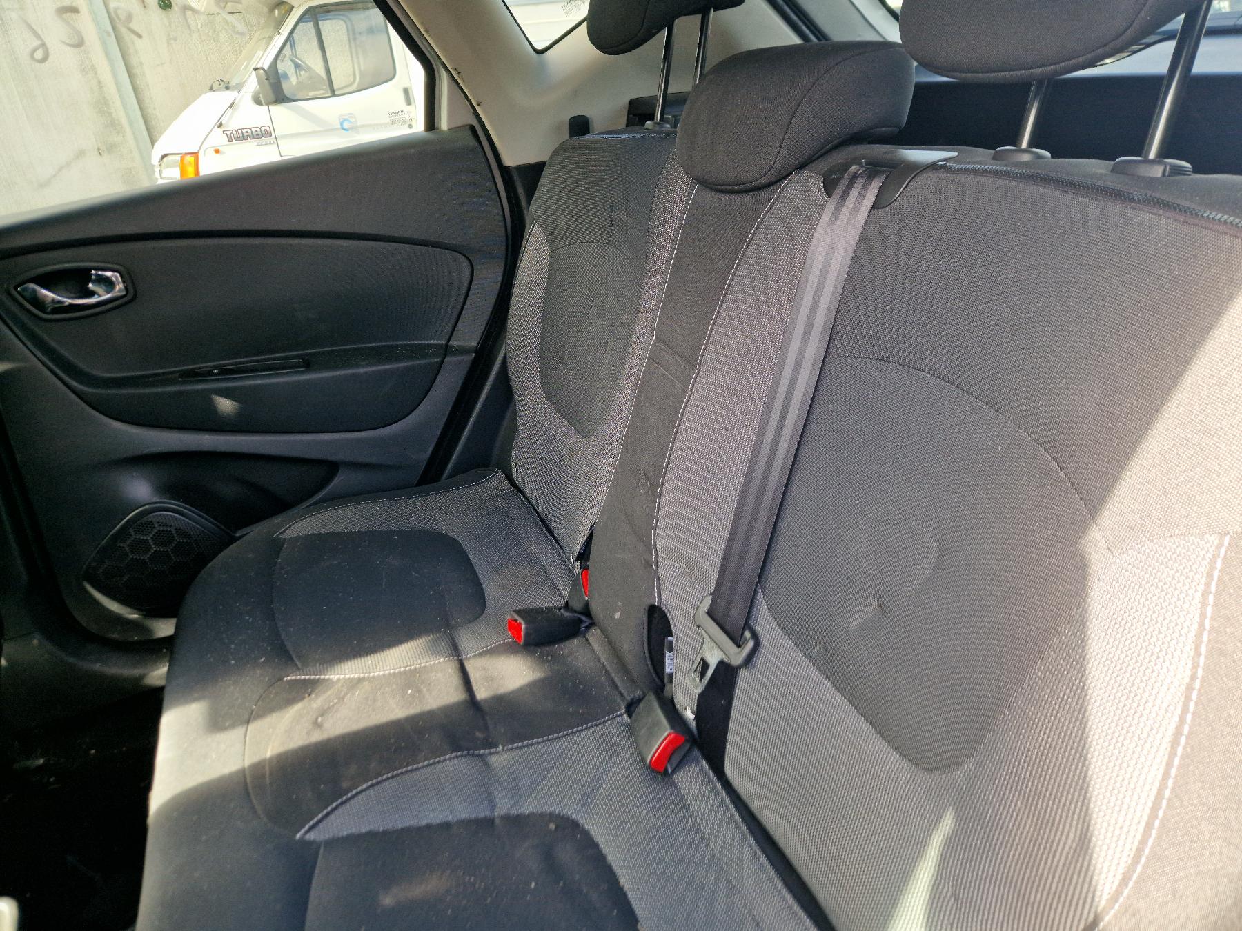 Attelage (boule de remorquage) pour RENAULT CAPTUR 1 PHASE 1 Attelage (boule de remorquage) pour RENAULT CAPTUR 1 PHASE 1