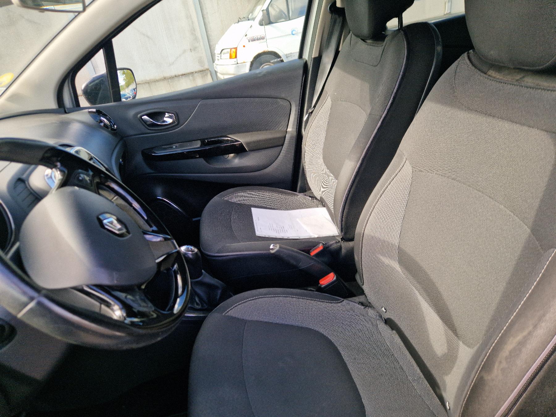 Attelage (boule de remorquage) pour RENAULT CAPTUR 1 PHASE 1 Attelage (boule de remorquage) pour RENAULT CAPTUR 1 PHASE 1