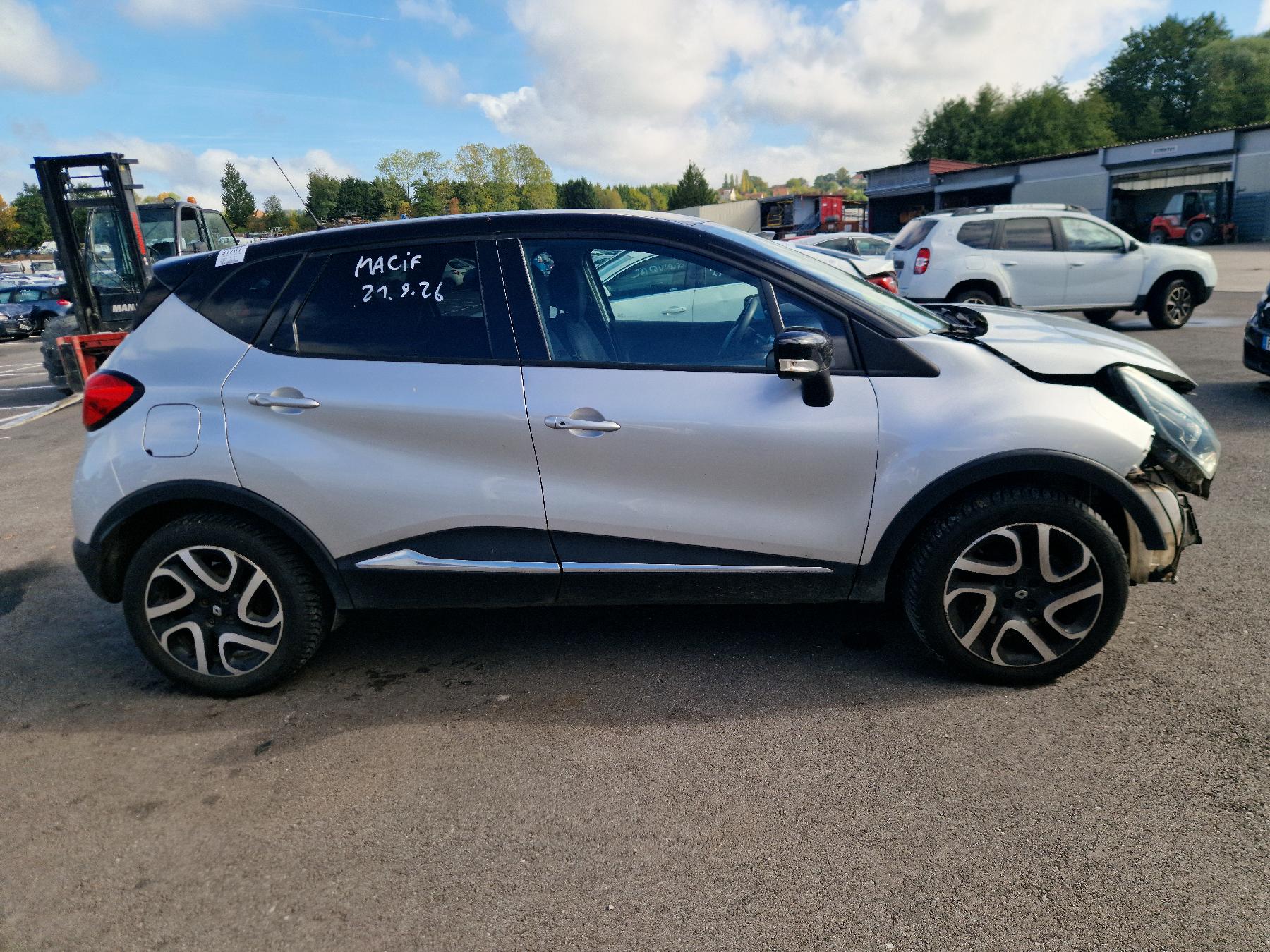 Attelage (boule de remorquage) pour RENAULT CAPTUR 1 PHASE 1 Attelage (boule de remorquage) pour RENAULT CAPTUR 1 PHASE 1