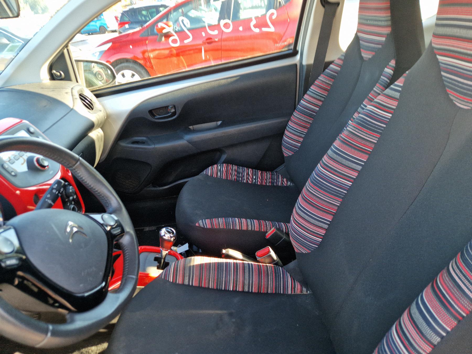 Arret de porte avant gauche pour CITROEN C1 2 Arret de porte avant gauche pour CITROEN C1 2