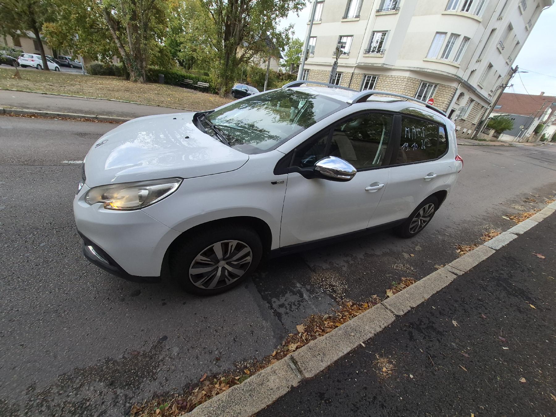 PEUGEOT 2008 1