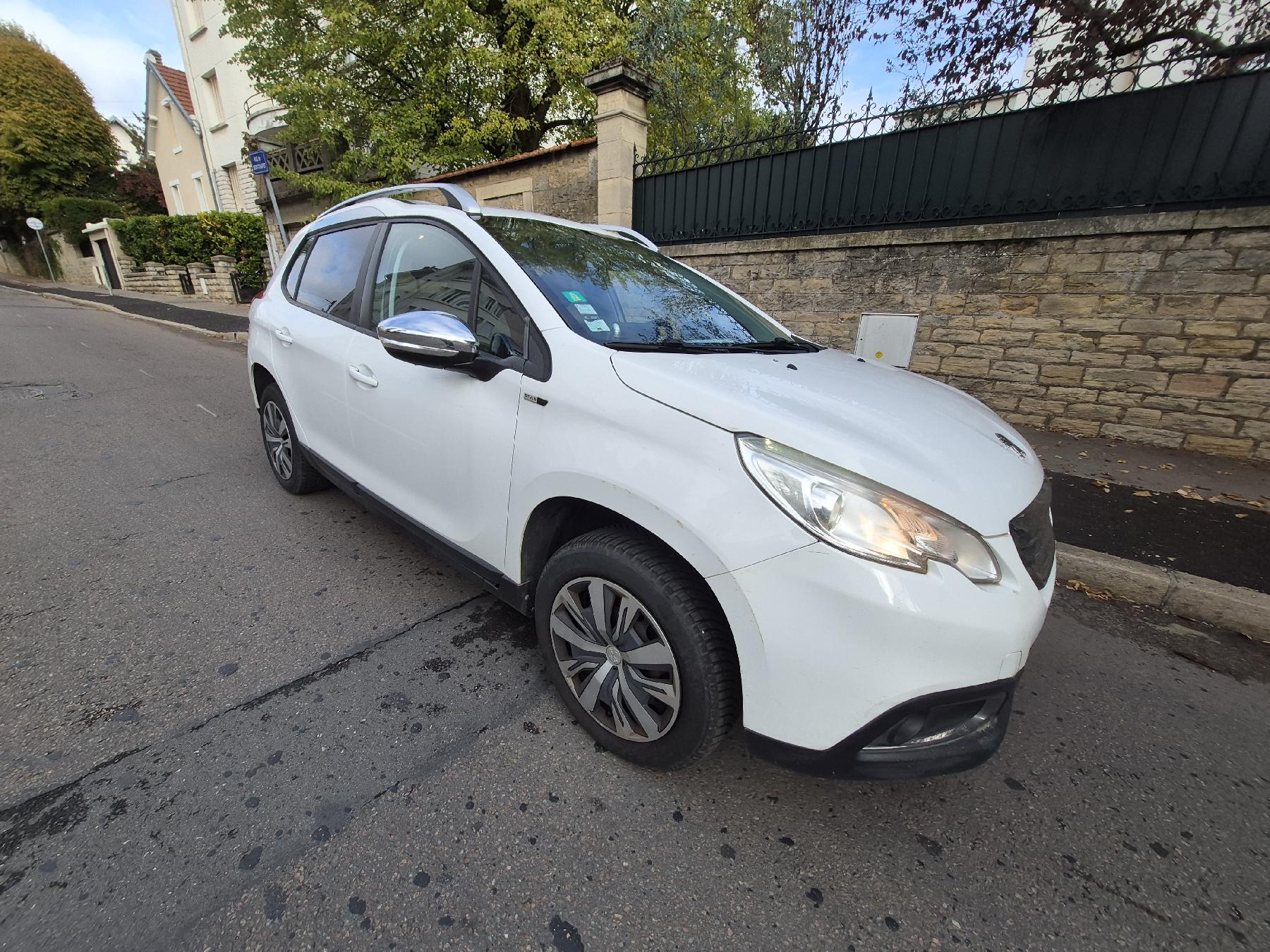 PEUGEOT 2008 1
