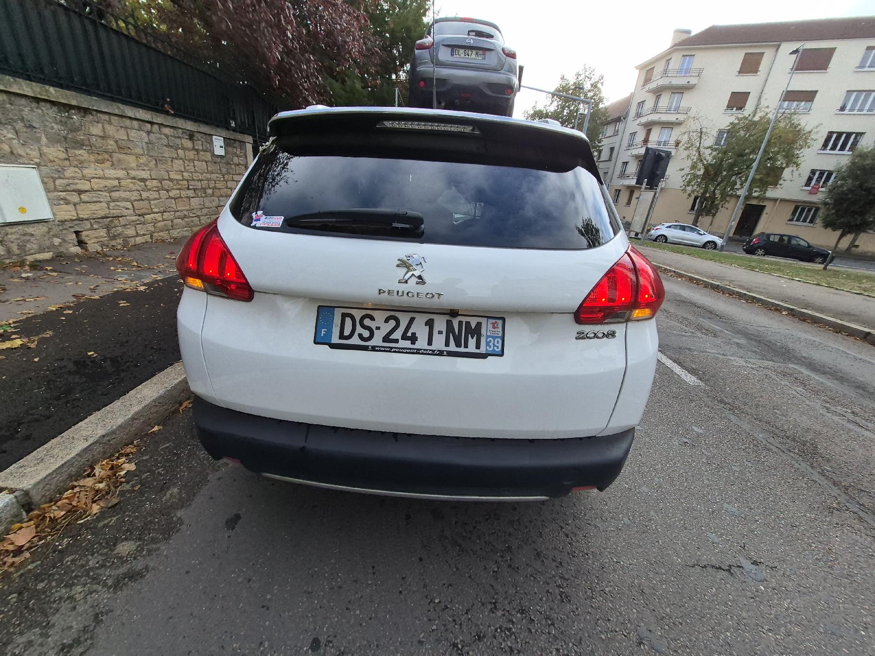 PEUGEOT 2008 1