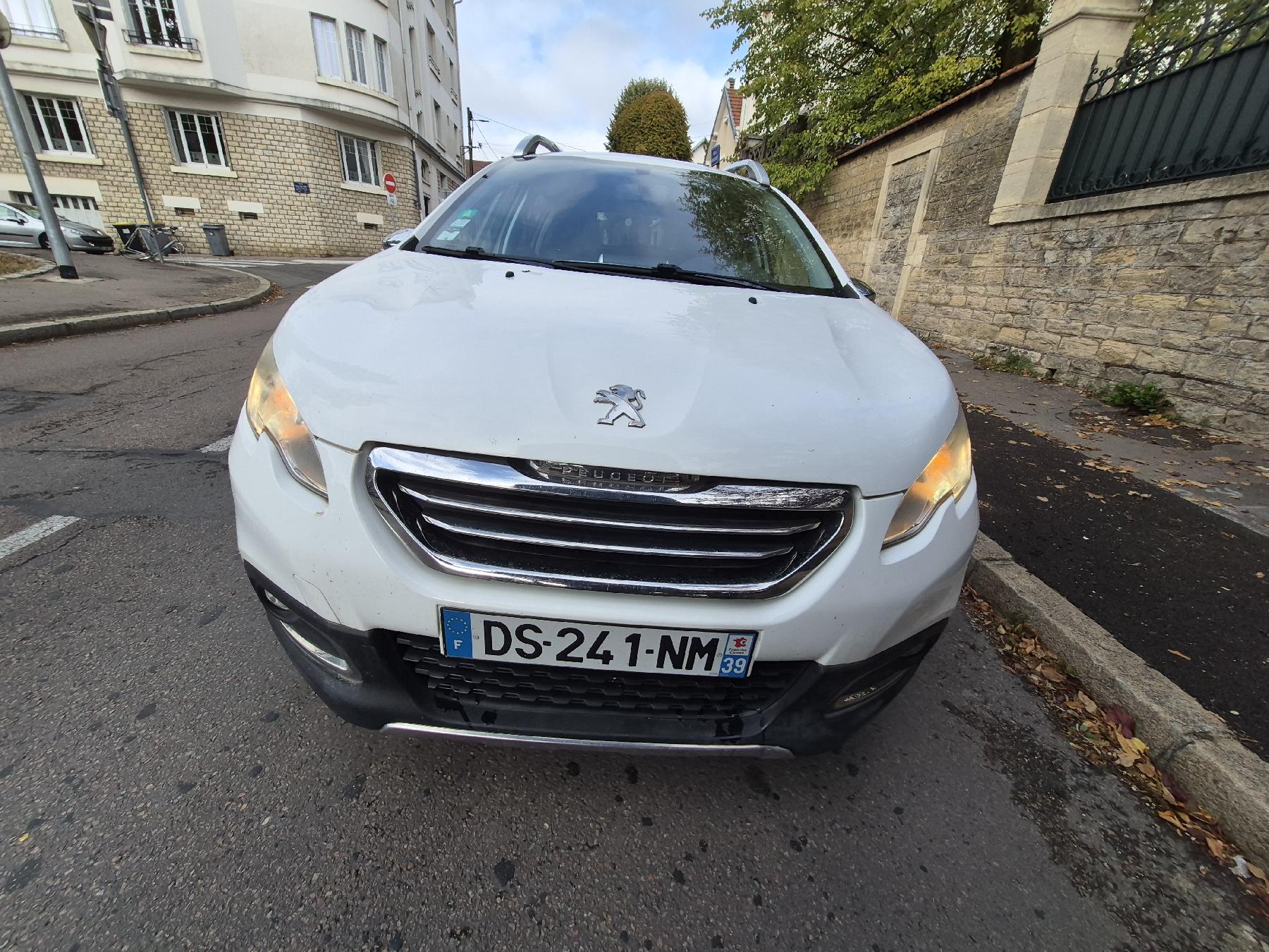 PEUGEOT 2008 1