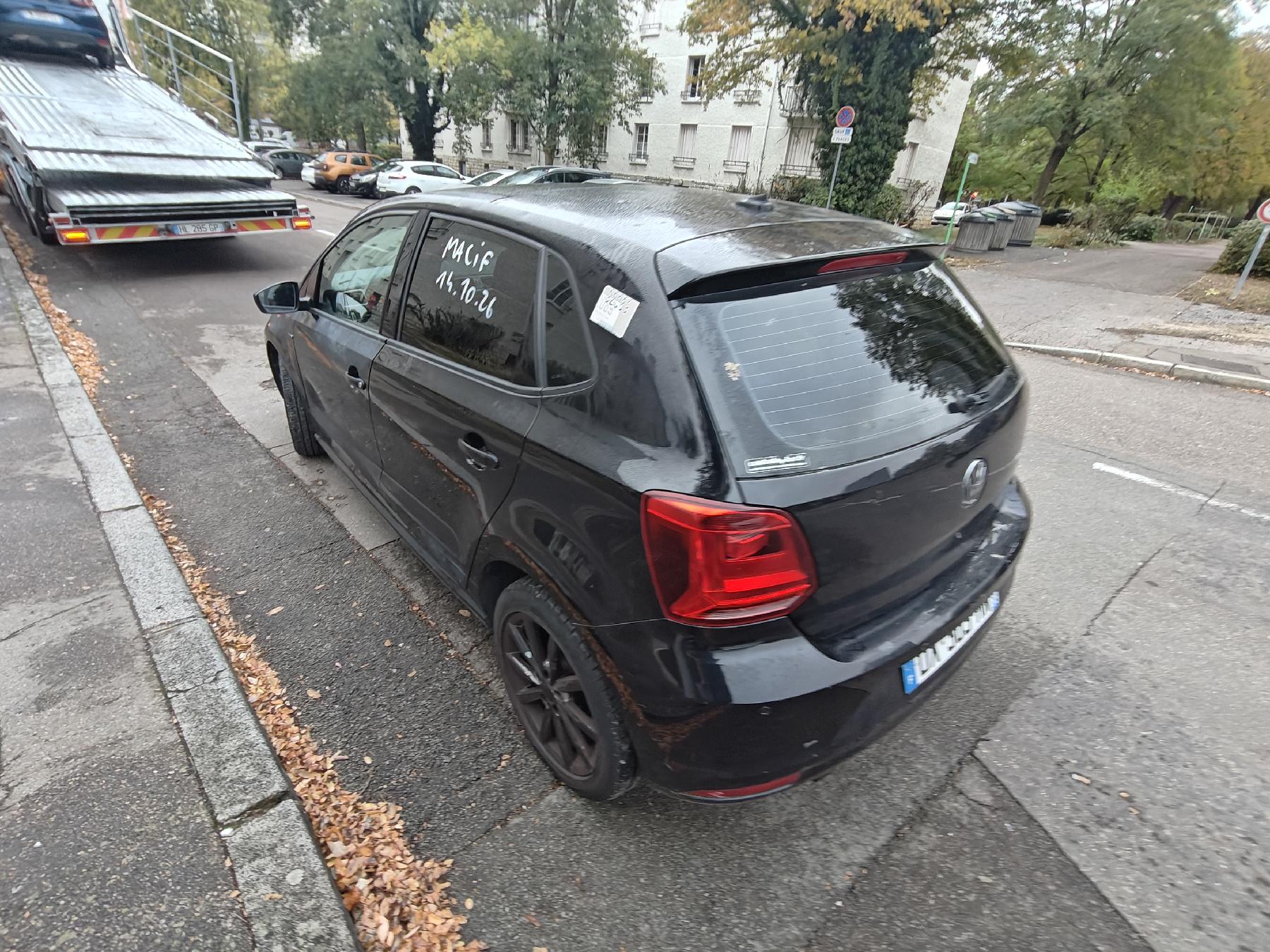 VOLKSWAGEN POLO 5