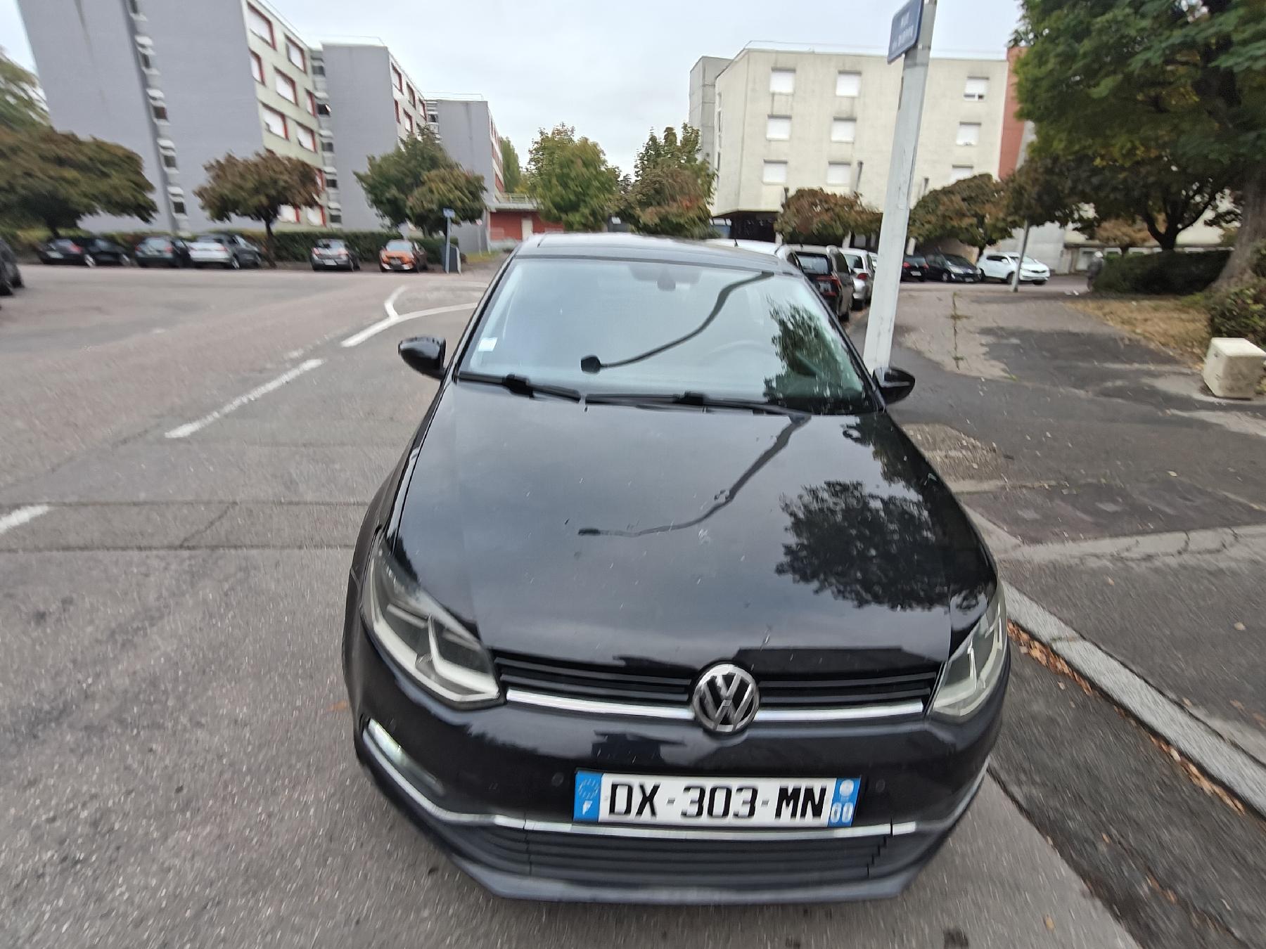 VOLKSWAGEN POLO 5