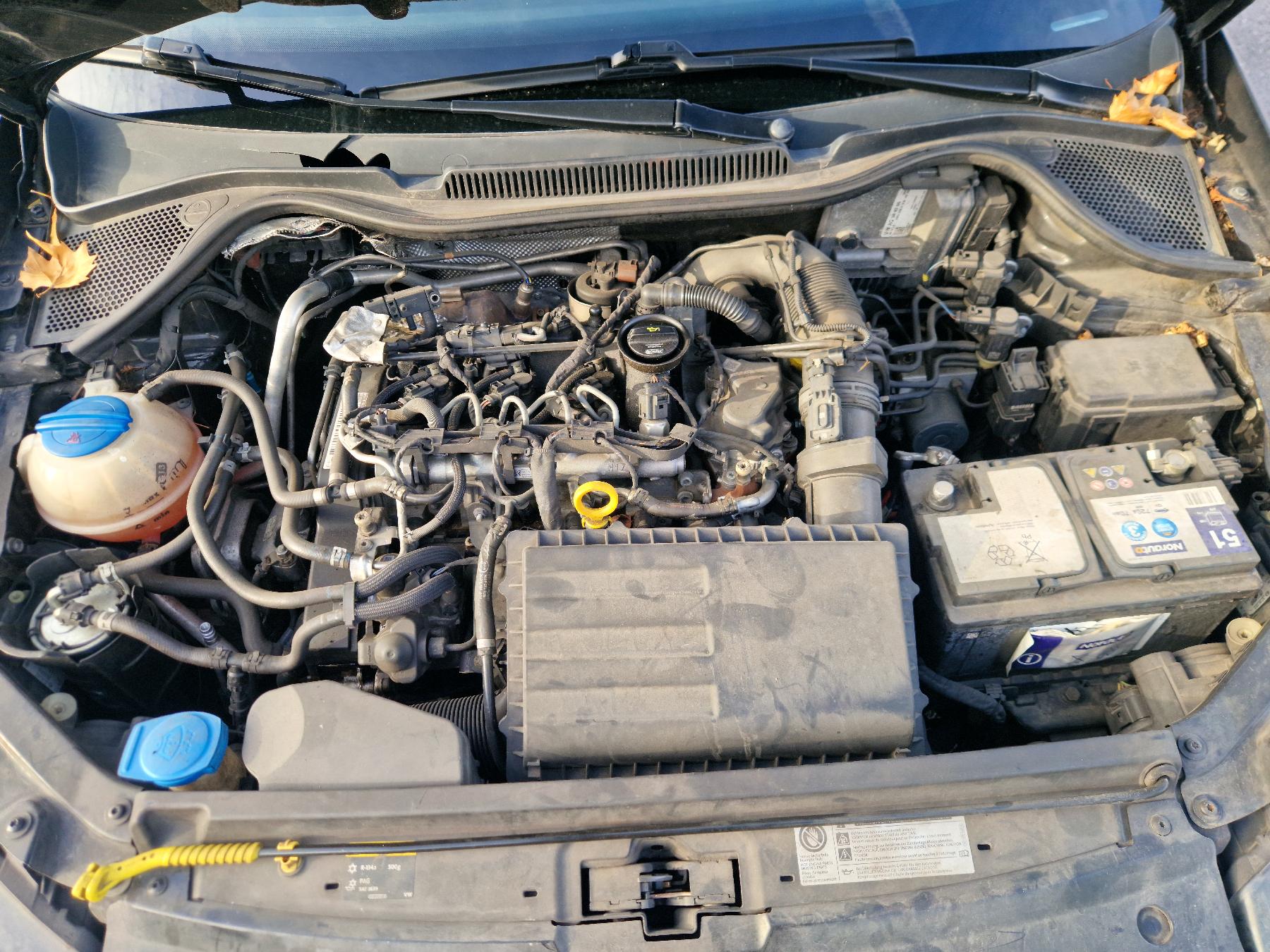 VOLKSWAGEN POLO 5