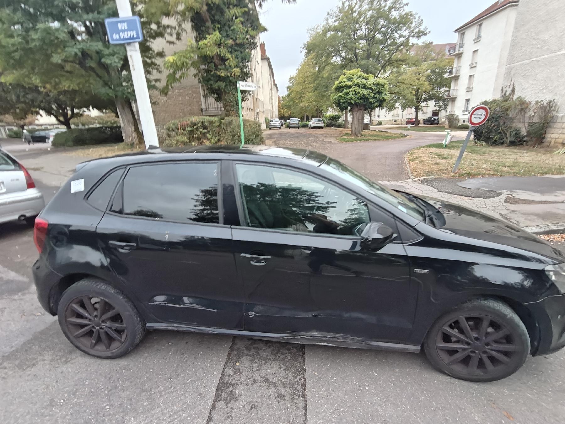 VOLKSWAGEN POLO 5
