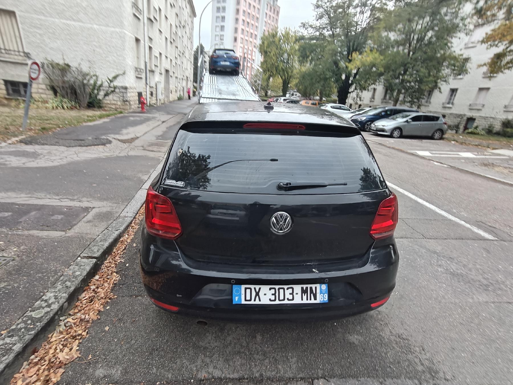 VOLKSWAGEN POLO 5