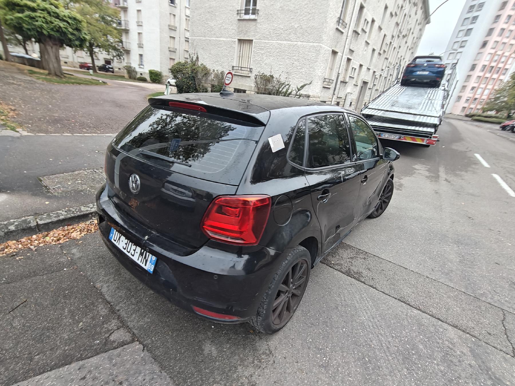 VOLKSWAGEN POLO 5