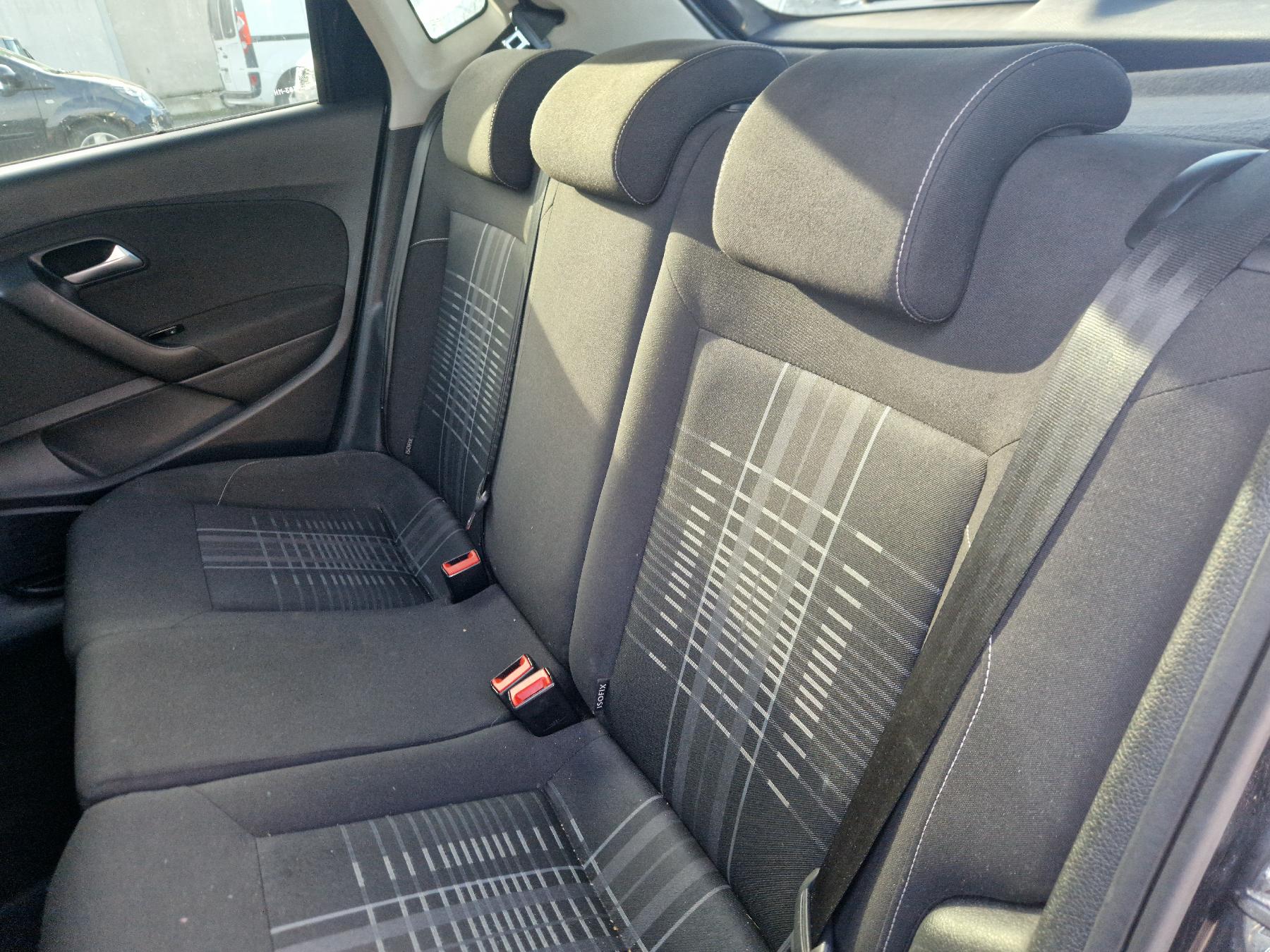 VOLKSWAGEN POLO 5