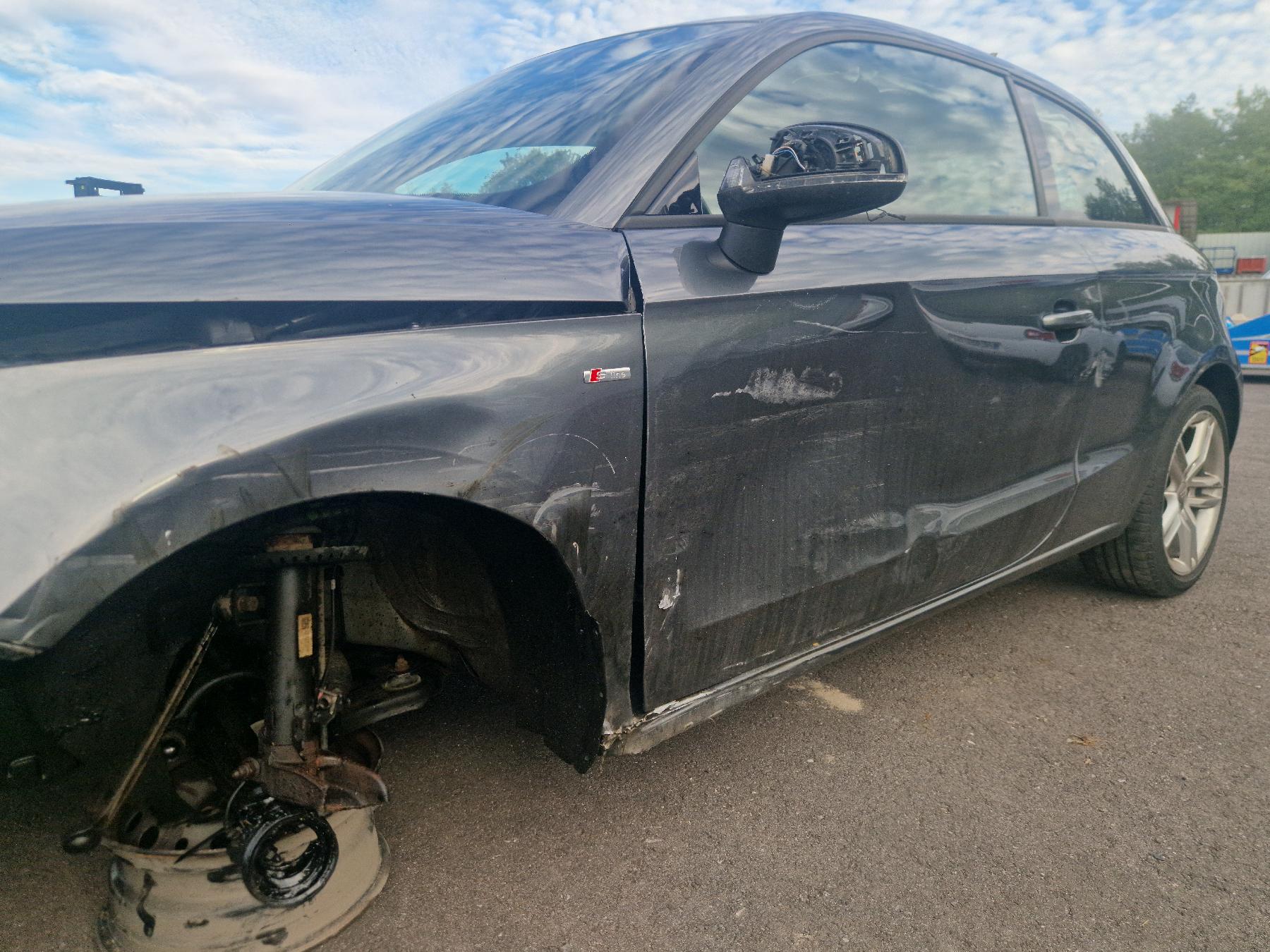 AUDI A1 1
