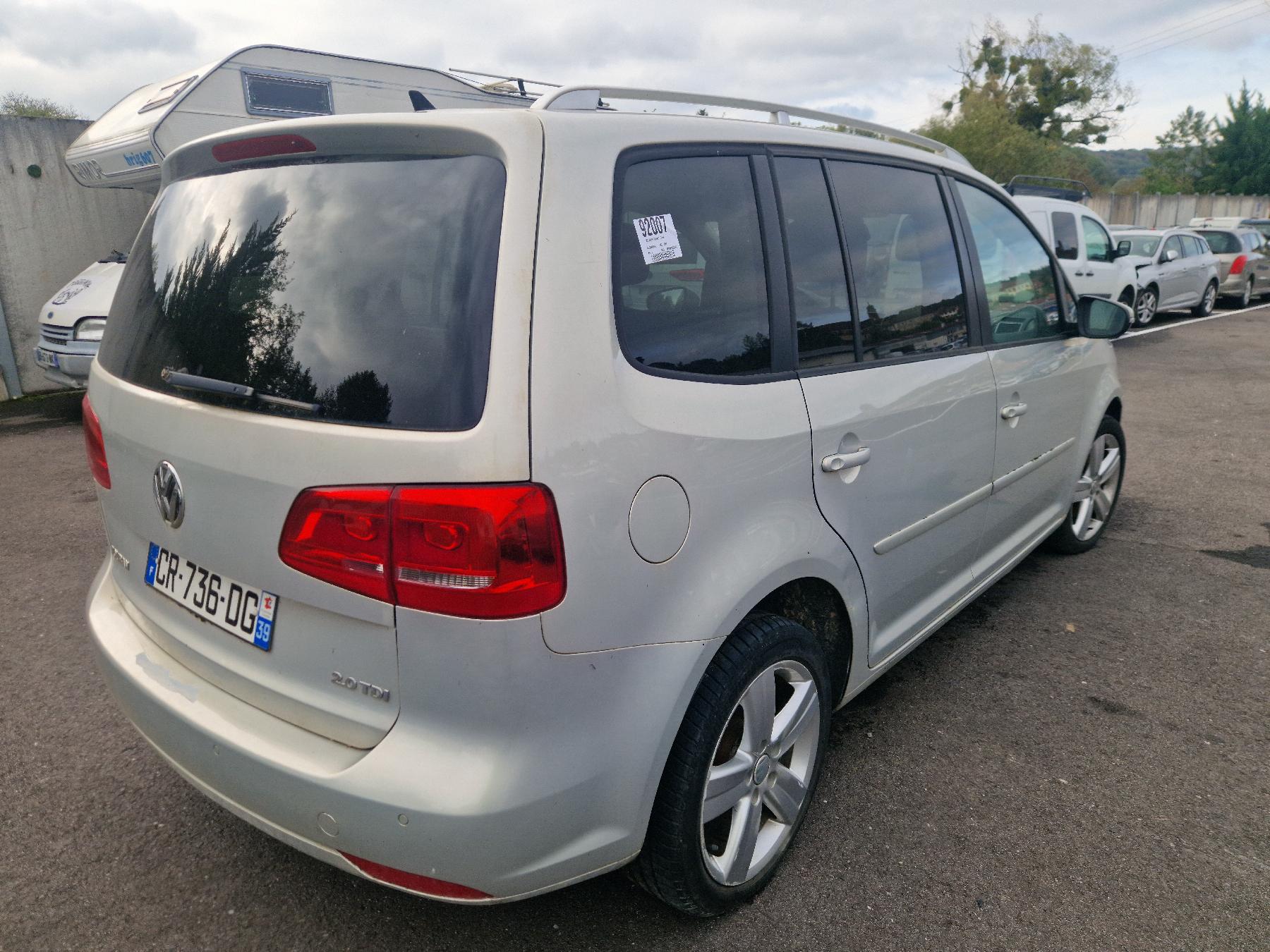 VOLKSWAGEN TOURAN 2