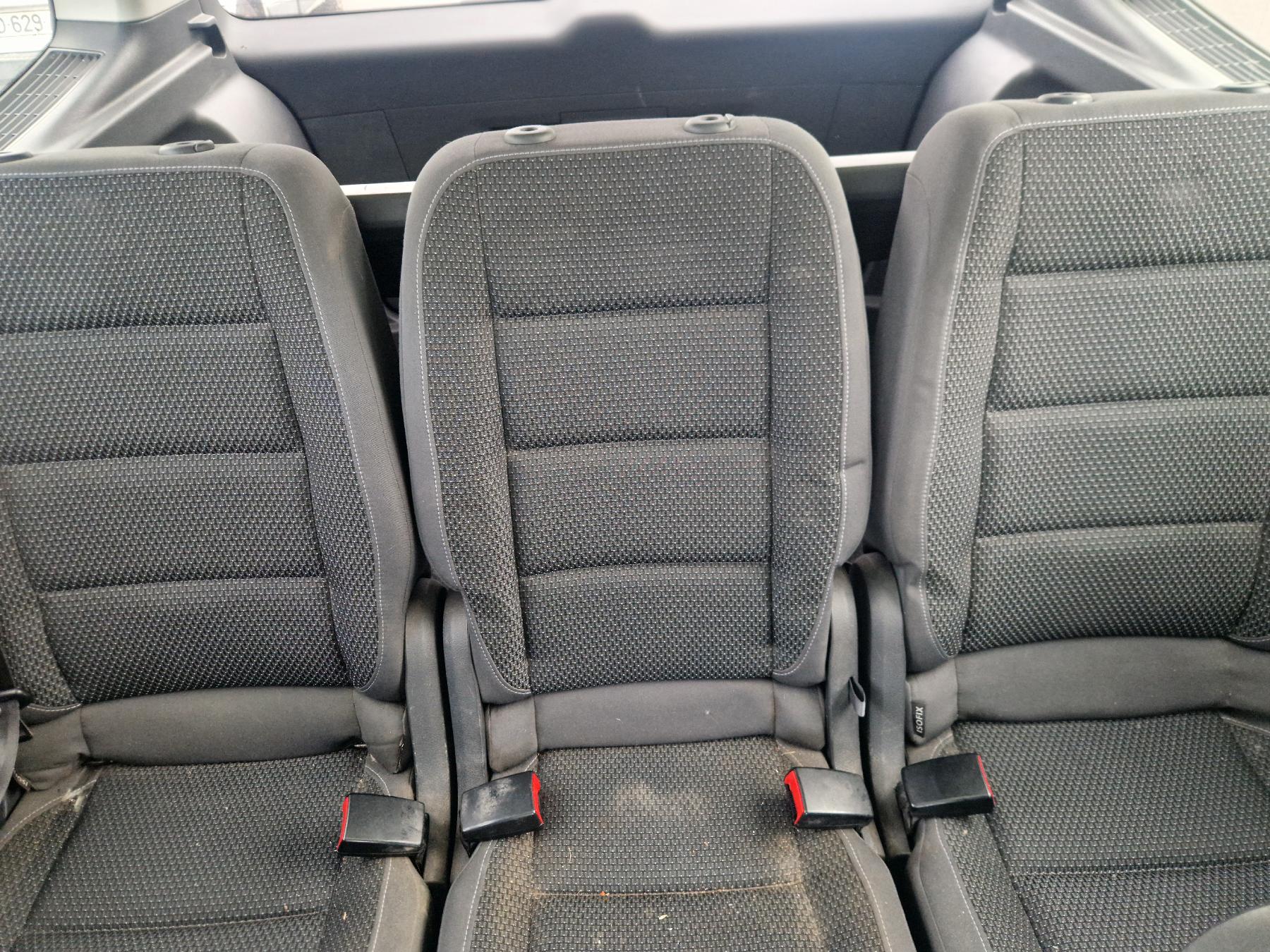 VOLKSWAGEN TOURAN 2