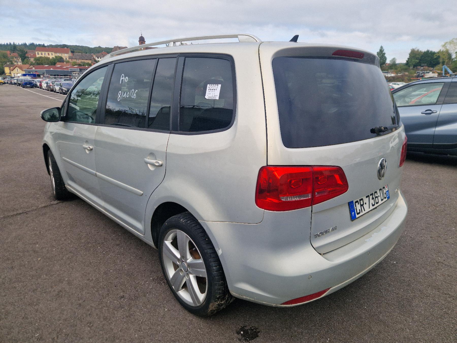 VOLKSWAGEN TOURAN 2