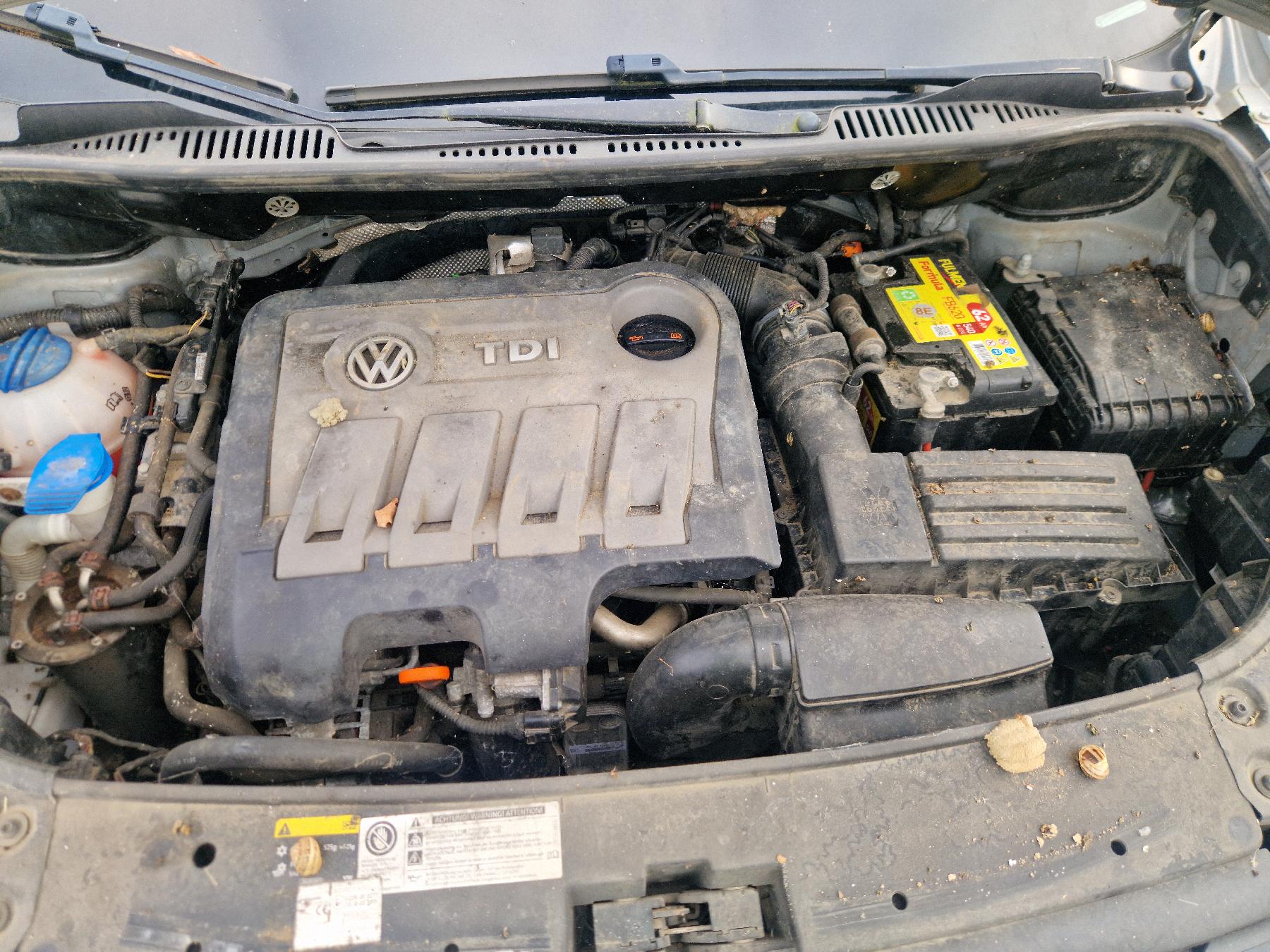 VOLKSWAGEN TOURAN 2