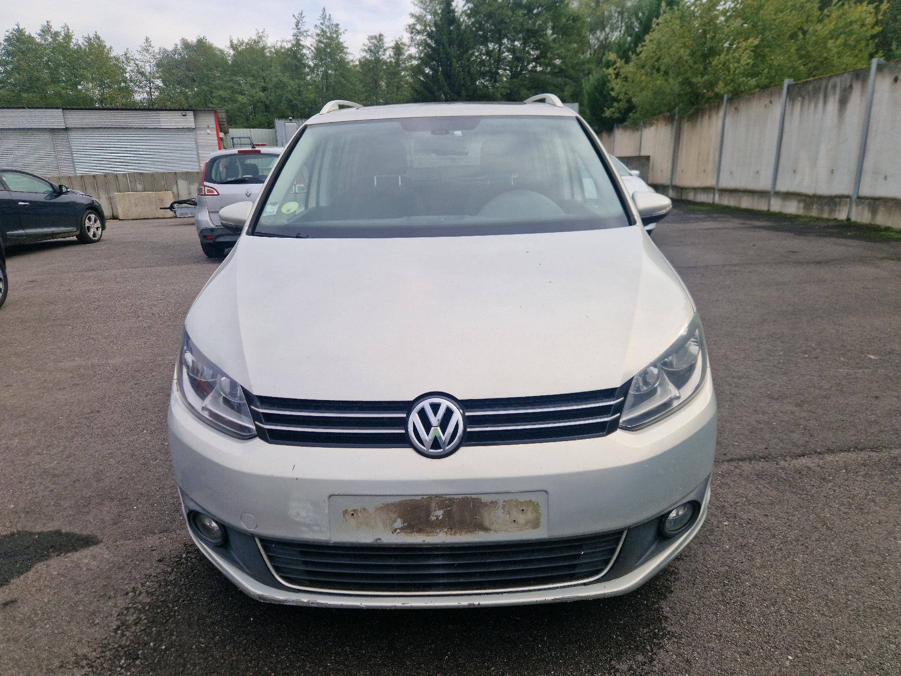 VOLKSWAGEN TOURAN 2