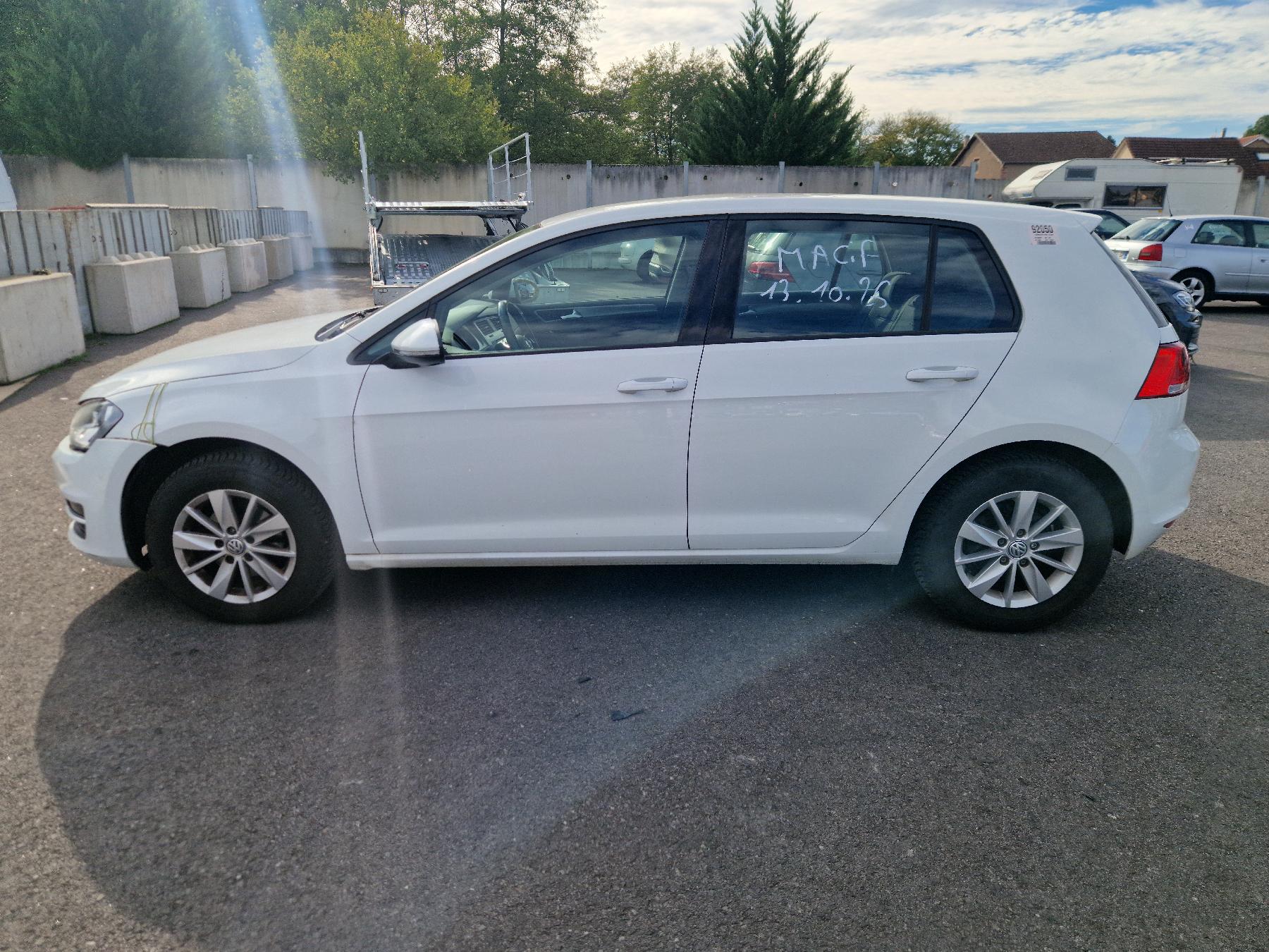 Poignee porte arriere droit pour VOLKSWAGEN GOLF 7 PHASE 1 Poignee porte arriere droit pour VOLKSWAGEN GOLF 7 PHASE 1