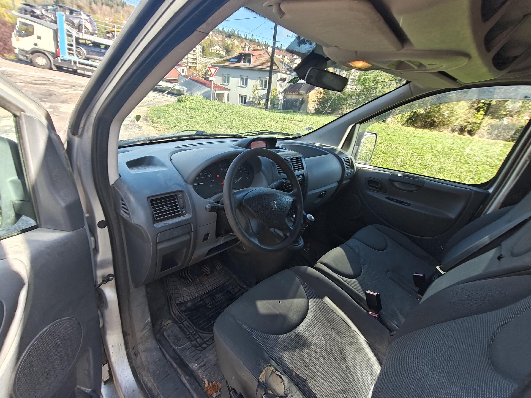 PEUGEOT EXPERT 2