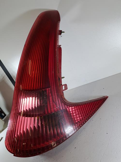 Image Feu arriere principal droit (feux) - PEUGEOT 206