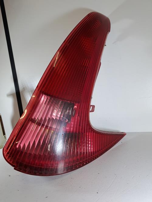 Image Feu arriere principal droit (feux) - PEUGEOT 206