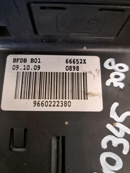 Image Porte fusible - PEUGEOT 308 1