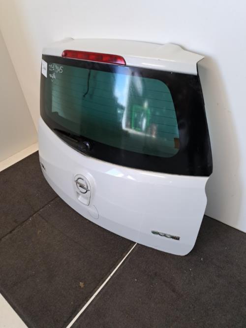 Image Malle/Hayon arriere - OPEL AGILA B