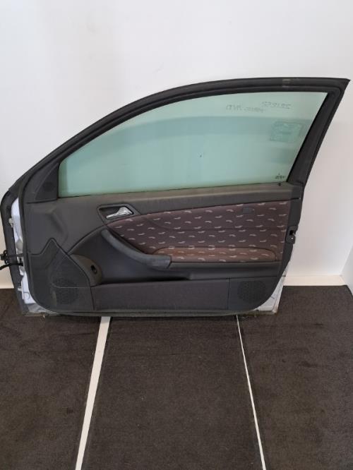 Image Porte avant droit - MERCEDES CLASSE C 203 COUPE SPORT