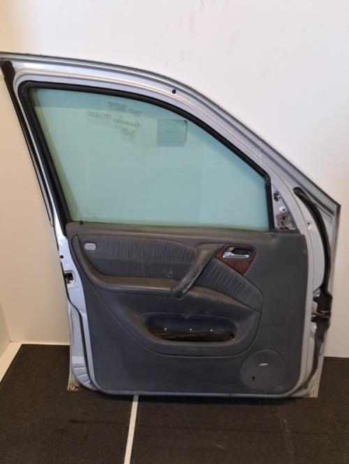 Image Porte avant gauche - MERCEDES CLASSE M 163