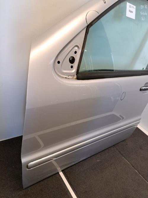 Image Porte avant gauche - MERCEDES CLASSE M 163