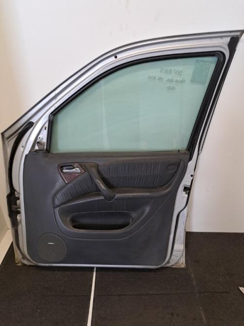 Image Porte avant droit - MERCEDES CLASSE M 163
