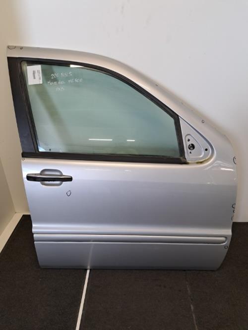 Image Porte avant droit - MERCEDES CLASSE M 163