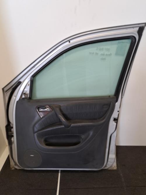 Image Porte avant droit - MERCEDES CLASSE M 163