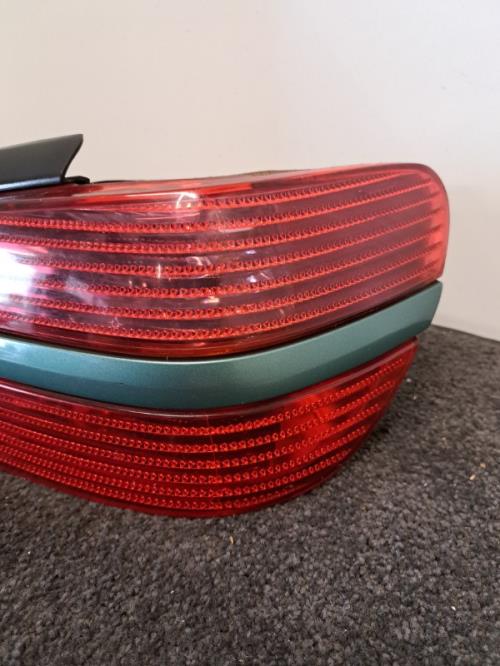 Image Feu arriere principal droit (feux) - PEUGEOT 406