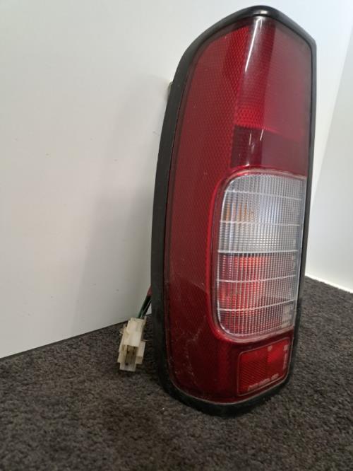 Image Feu arriere principal gauche (feux) - NISSAN KING-CAB