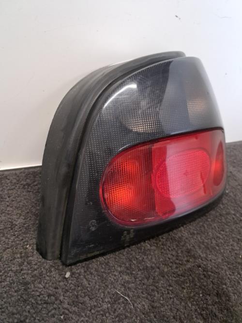 Image Feu arriere principal droit (feux) - RENAULT MEGANE 1