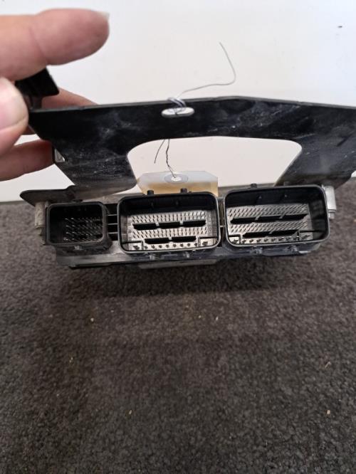 Image Calculateur moteur - RENAULT TRAFIC 3 COURT