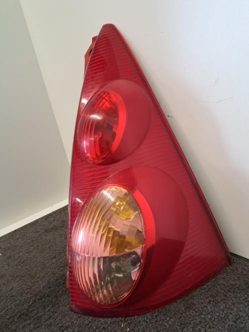Image Feu arriere principal droit (feux) - PEUGEOT 107