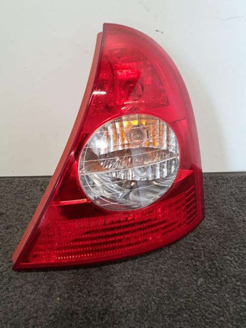 Image Feu arriere principal droit (feux) - RENAULT CLIO 2